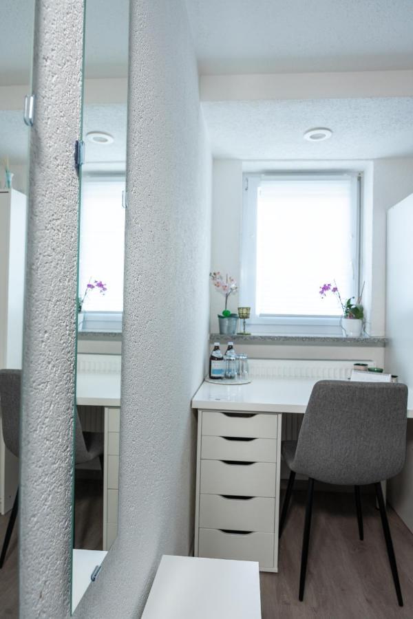 #1 Modernes Zimmer Mit Pool Und Garten Memmingen Exterior photo