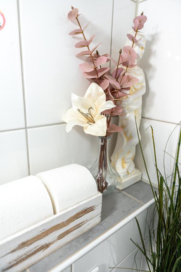 #1 Modernes Zimmer Mit Pool Und Garten Memmingen Exterior photo